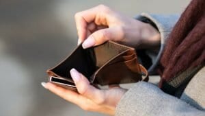 Como conseguir dinheiro rápido para emergência?