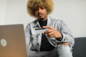 Os melhores cartões de crédito de anuidade grátis