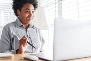 Saiba como conseguir renda extra pela internet agora!
